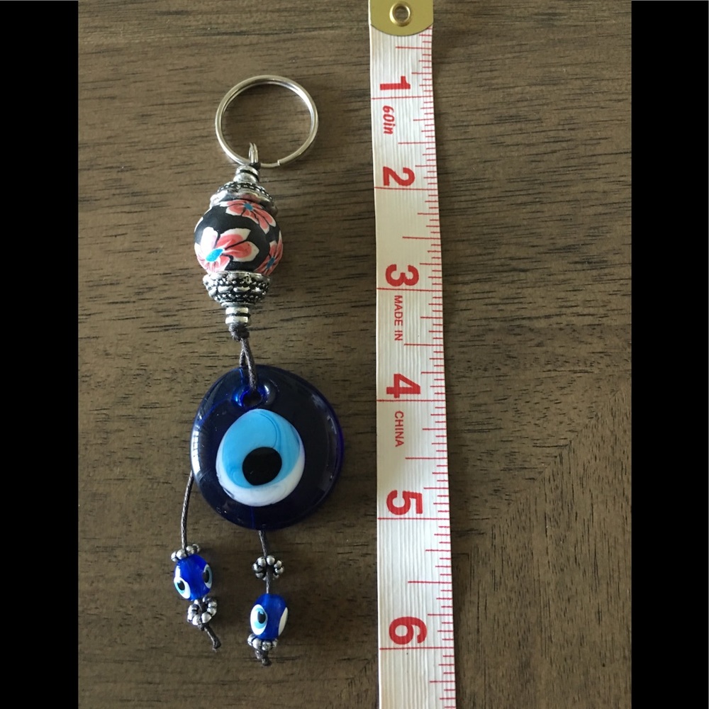 Beaded keychain - Picture 2 of 2